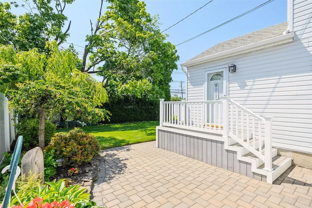 4 Underhill Avenue Syosset NY 11791