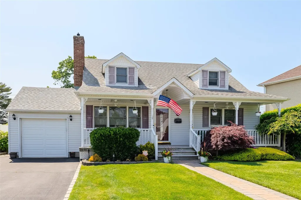 4 Underhill Avenue Syosset NY 11791