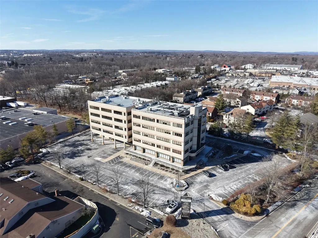 25 Smith Street Nanuet NY 10954