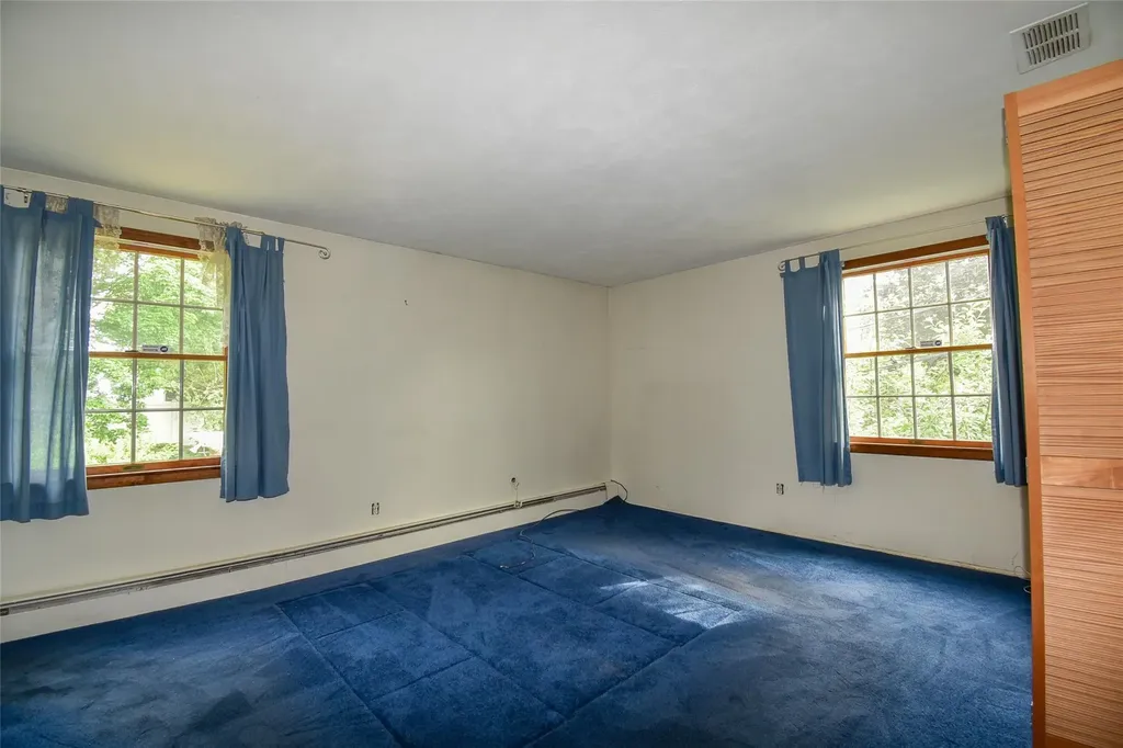 668 Hawkins Road E Coram NY 11727