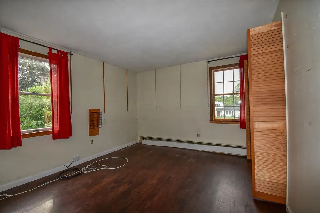 668 Hawkins Road E Coram NY 11727