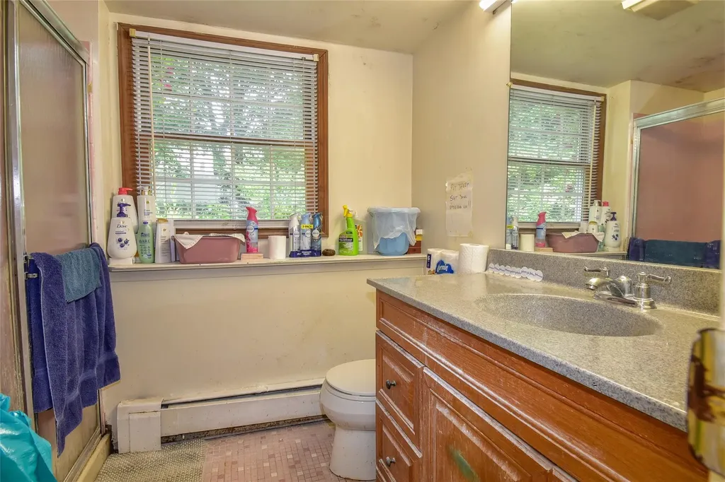 668 Hawkins Road E Coram NY 11727