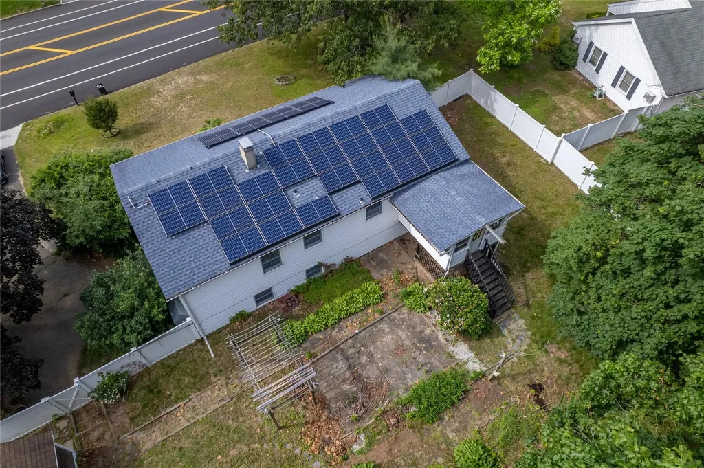 668 Hawkins Road E Coram NY 11727