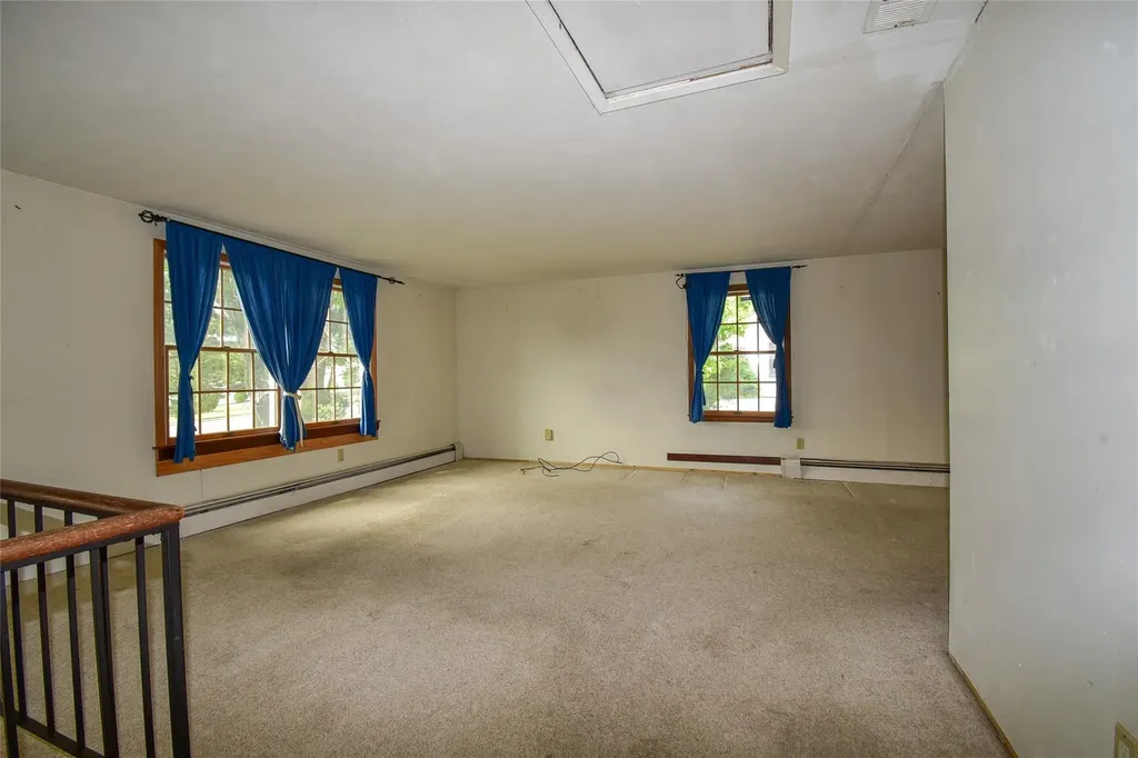 668 Hawkins Road E Coram NY 11727