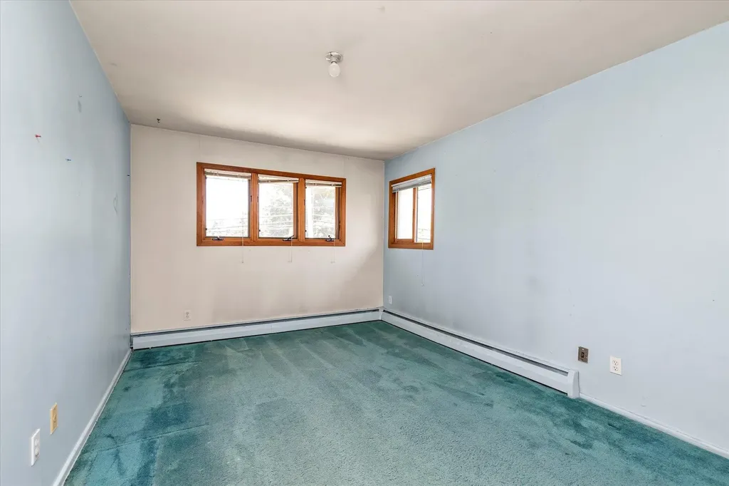 541 Woodbury Road Plainview NY 11803