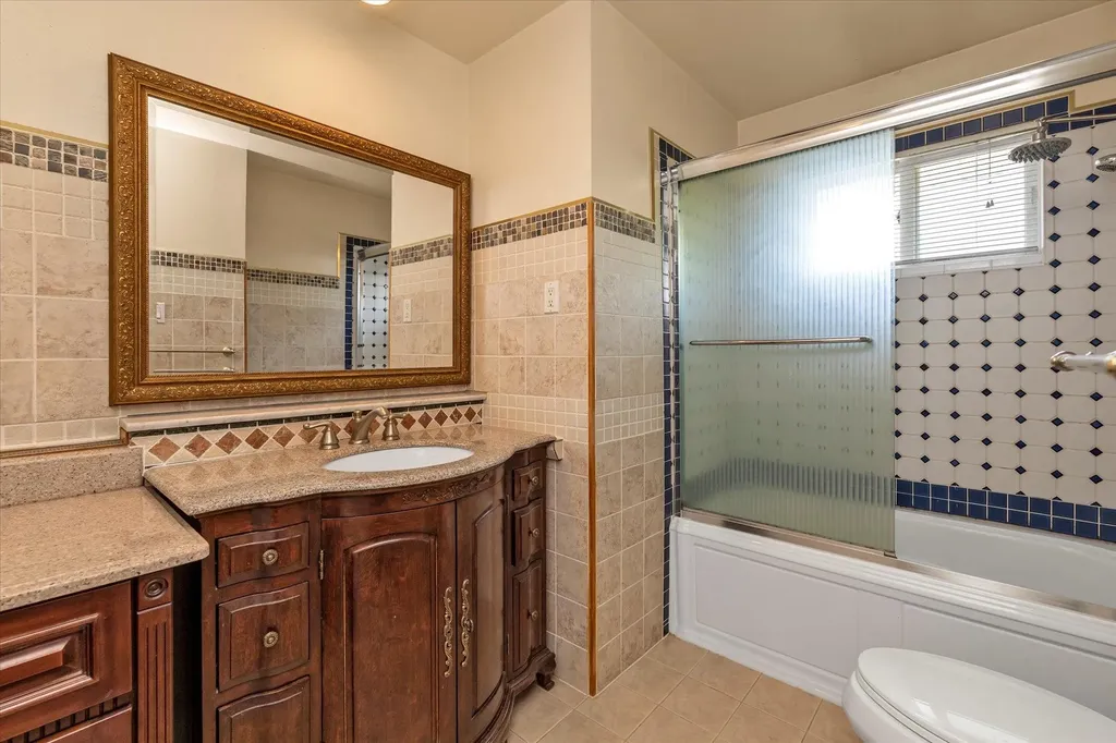 541 Woodbury Road Plainview NY 11803