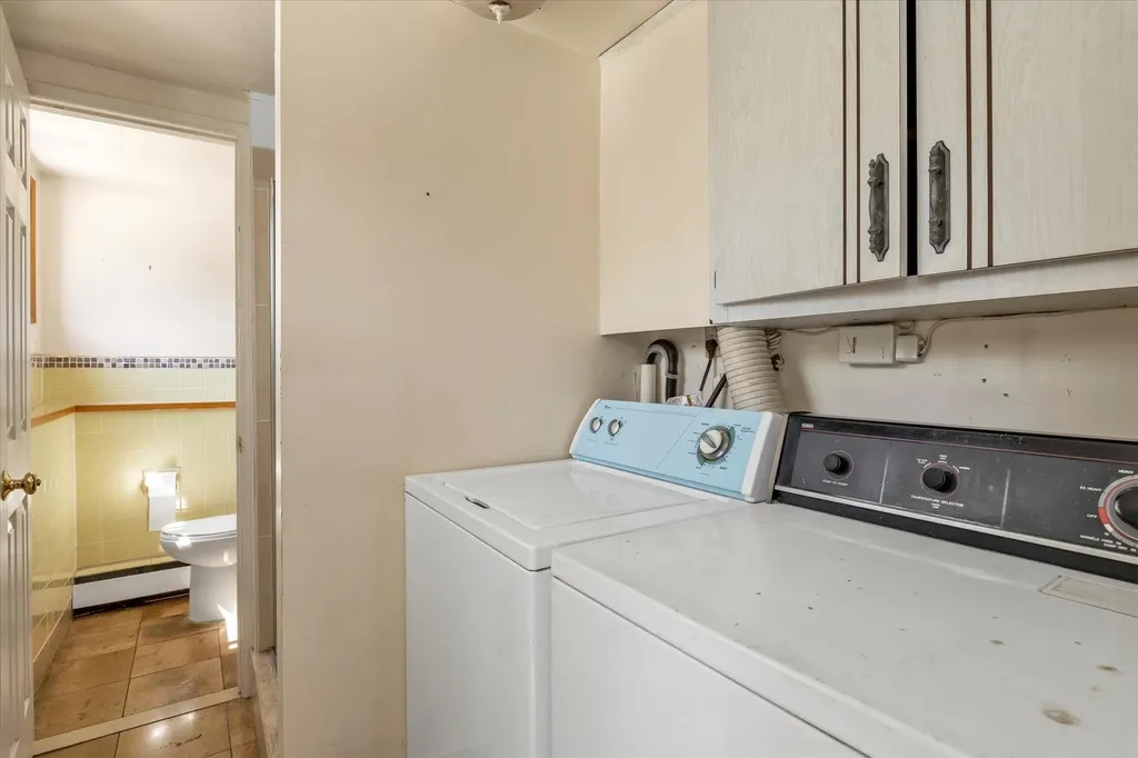 541 Woodbury Road Plainview NY 11803