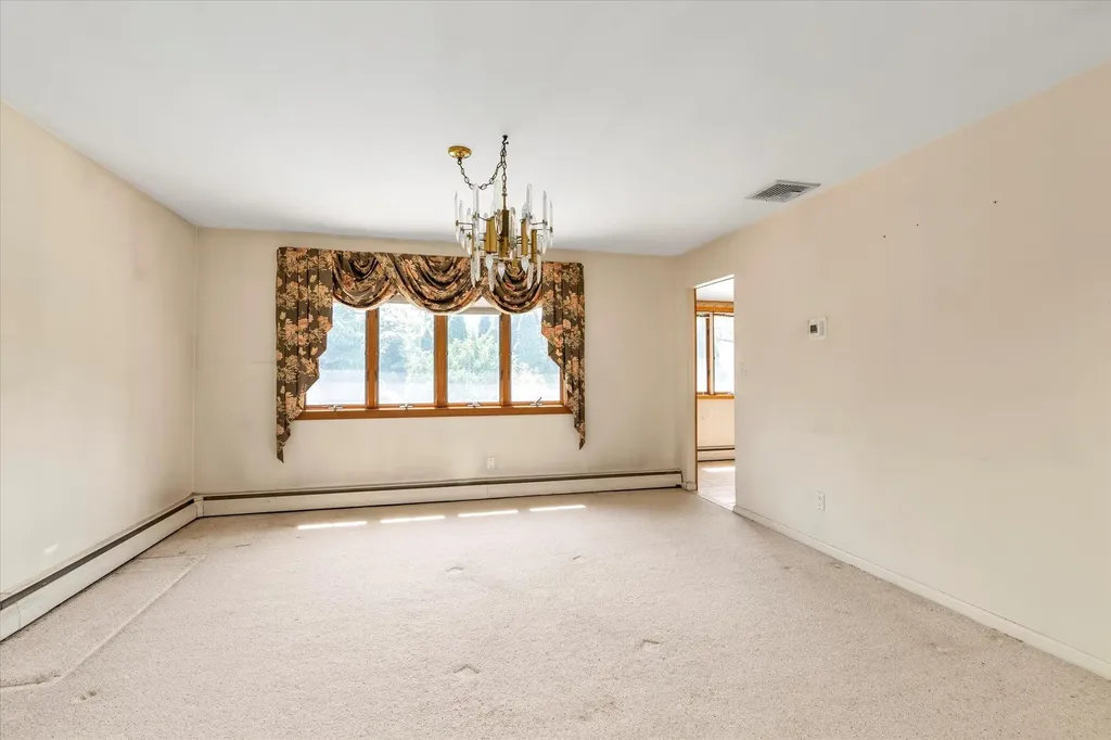541 Woodbury Road Plainview NY 11803
