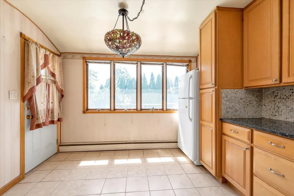 541 Woodbury Road Plainview NY 11803