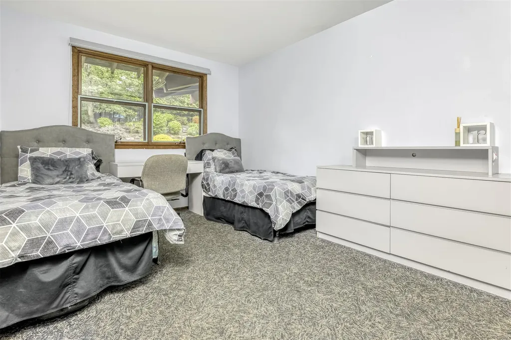 78 College Road Monsey NY 10952