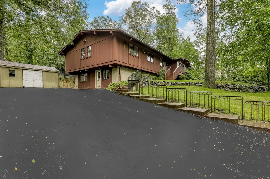 78 College Road Monsey NY 10952