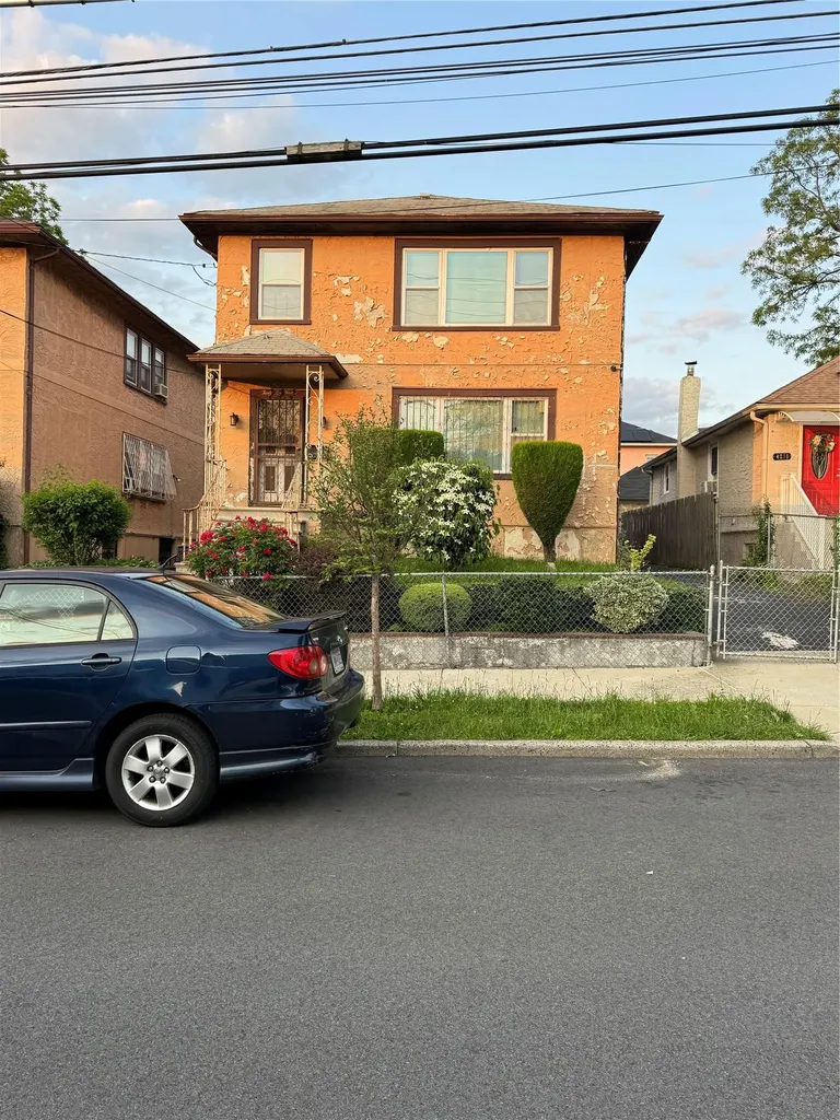 4212 Monticello Avenue Bronx NY 10466