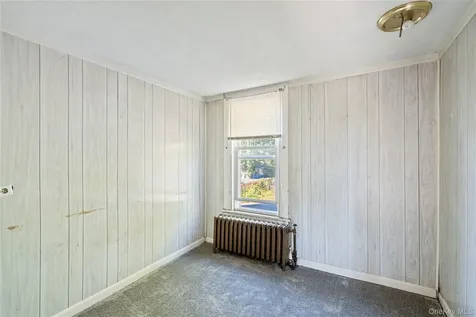 227 N Railroad Avenue Babylon NY 11702