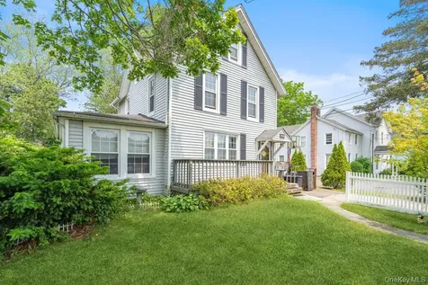 227 N Railroad Avenue Babylon NY 11702