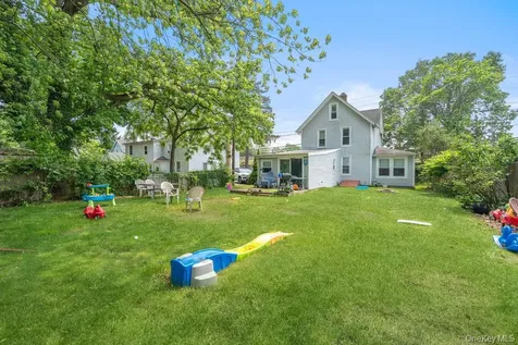 227 N Railroad Avenue Babylon NY 11702