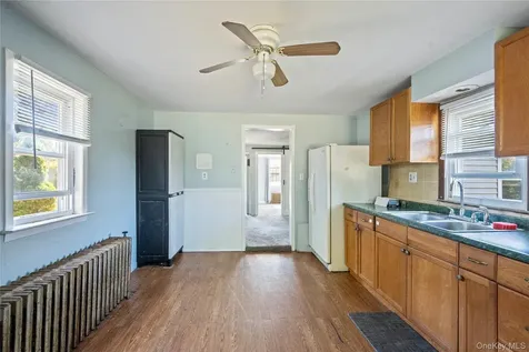 227 N Railroad Avenue Babylon NY 11702