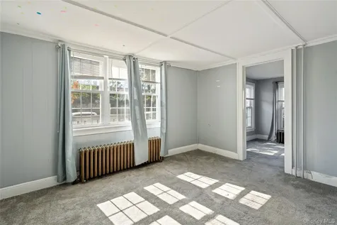 227 N Railroad Avenue Babylon NY 11702