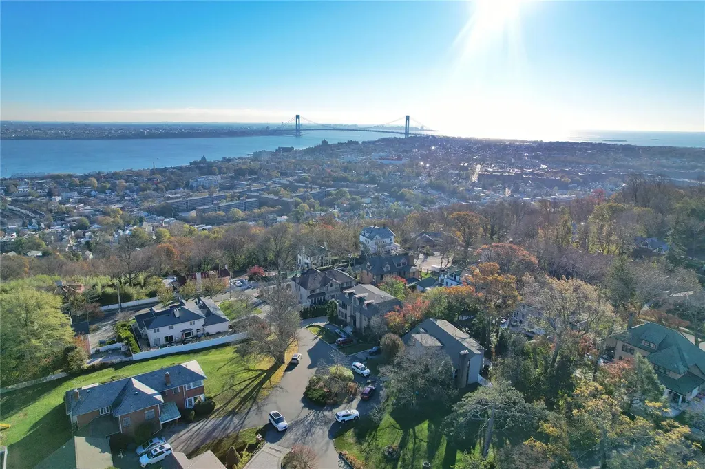 26 Ada Place Staten Island NY 10301