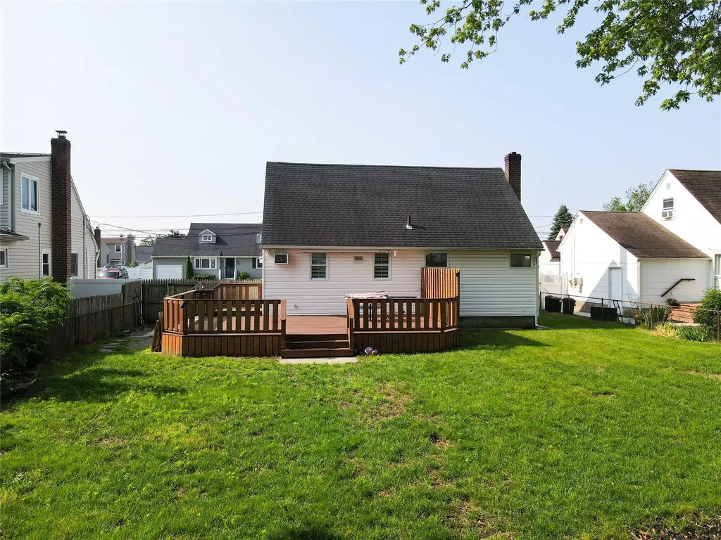 65 Nims Avenue West Babylon NY 11704