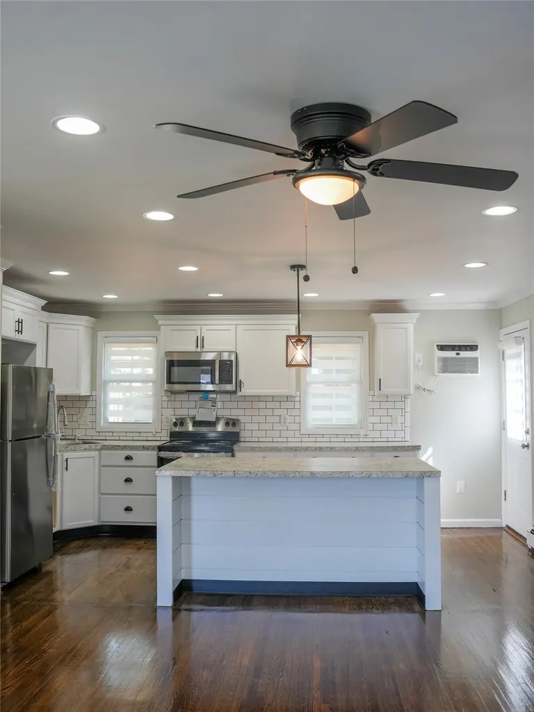 65 Nims Avenue West Babylon NY 11704