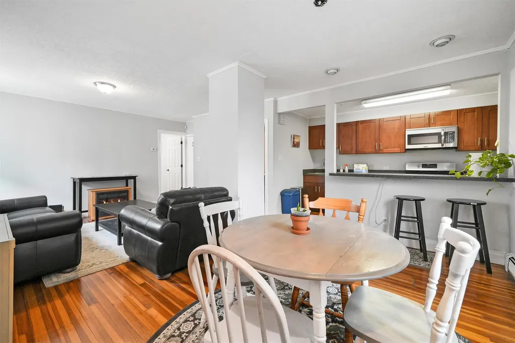 2039 Colonial Avenue Bronx NY 10461