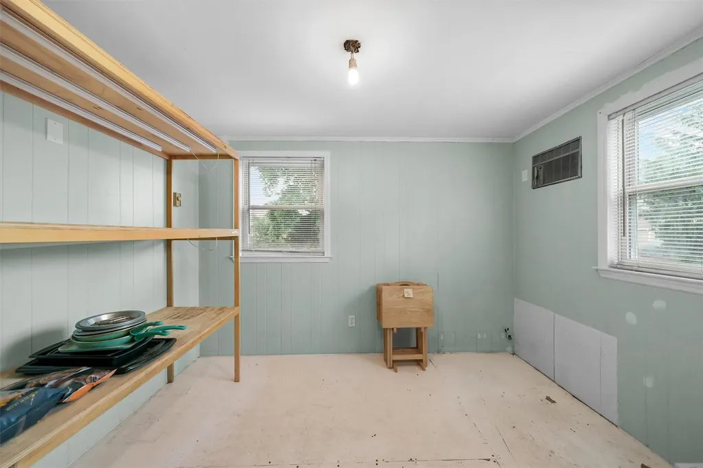 2039 Colonial Avenue Bronx NY 10461