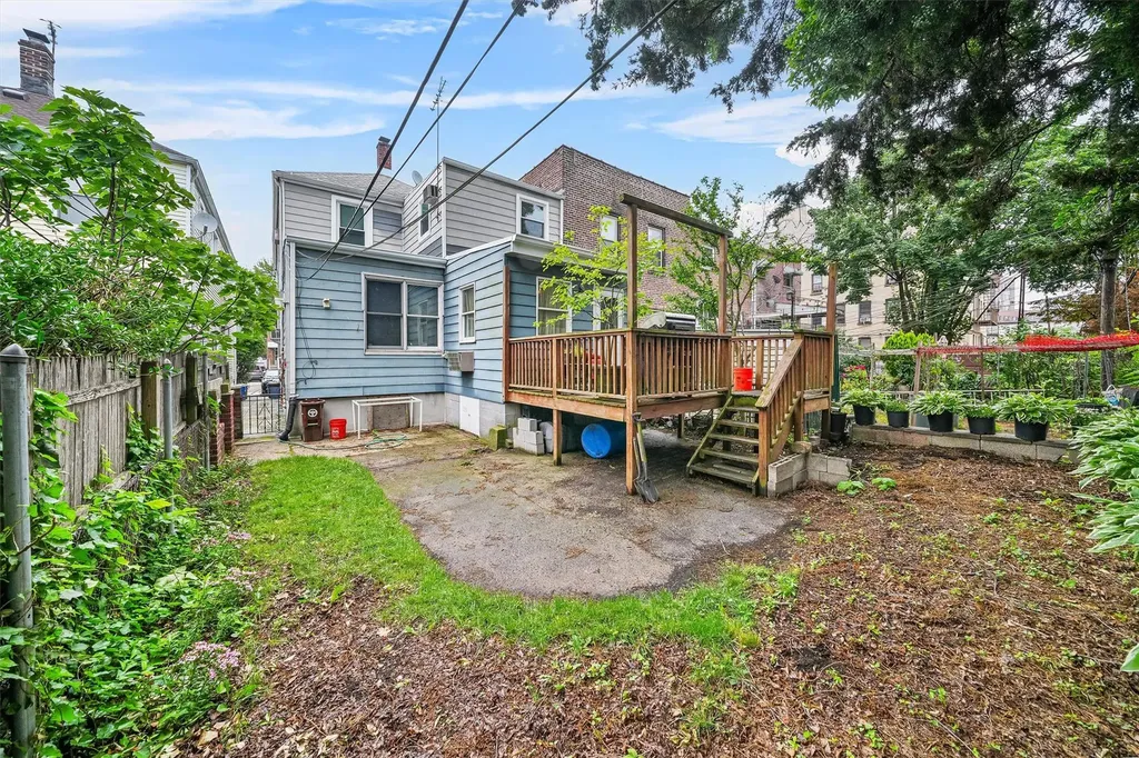 2039 Colonial Avenue Bronx NY 10461