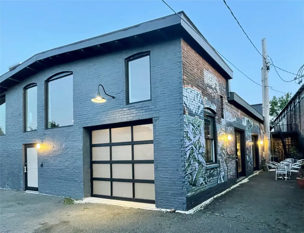 76 Prince Kingston NY 12401