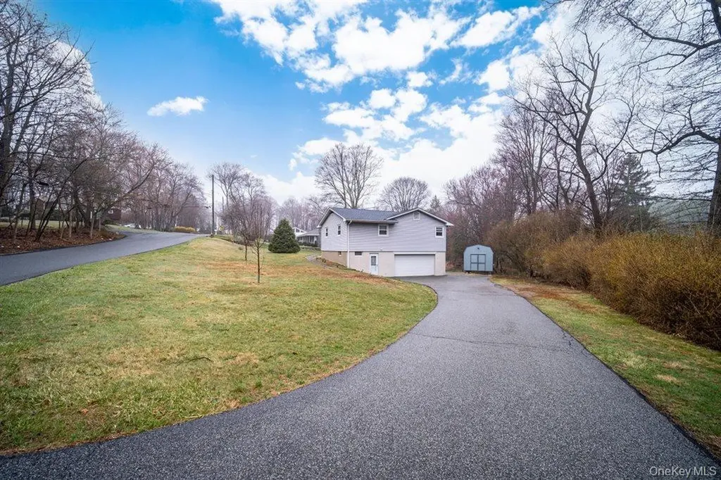 20 Provost Drive Airmont NY 10901