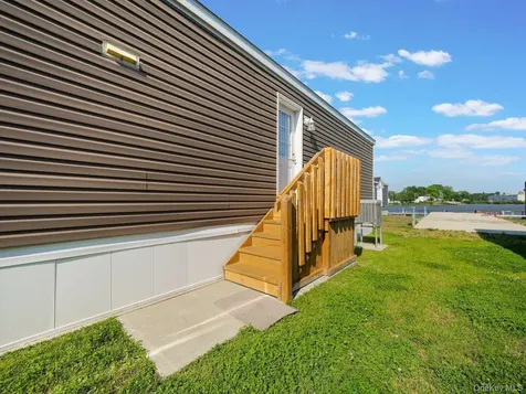 13 Windward Way Stony Point NY 10980