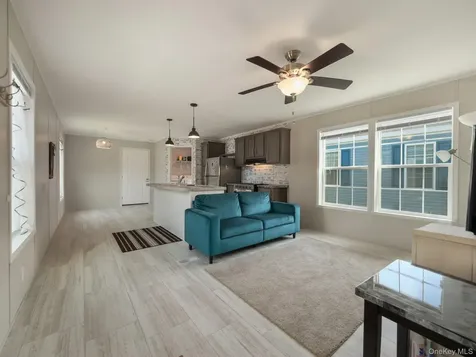 13 Windward Way Stony Point NY 10980