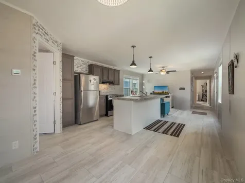 13 Windward Way Stony Point NY 10980