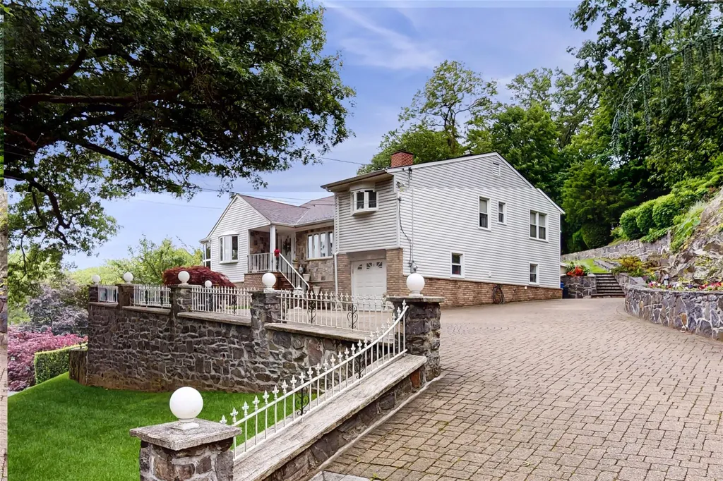 81 Avondale Road Yonkers NY 10710