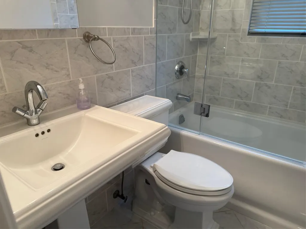 1357 Kew Avenue Hewlett NY 11557