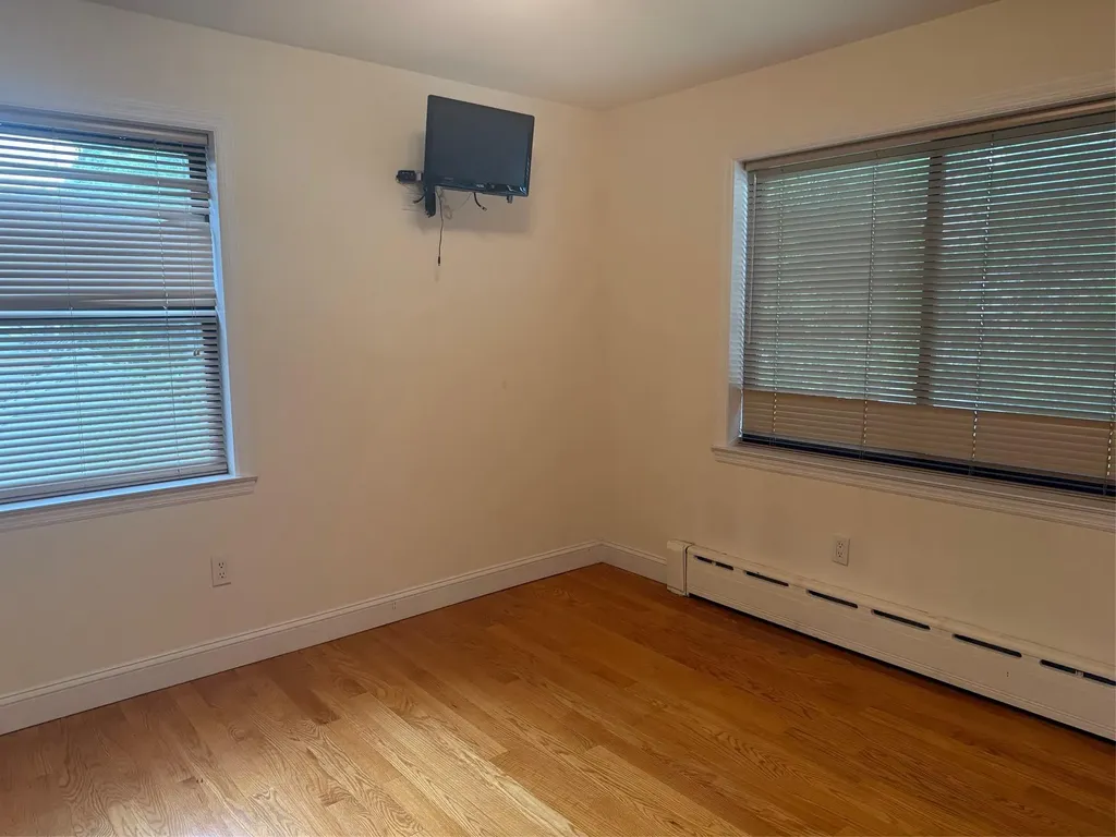1357 Kew Avenue Hewlett NY 11557