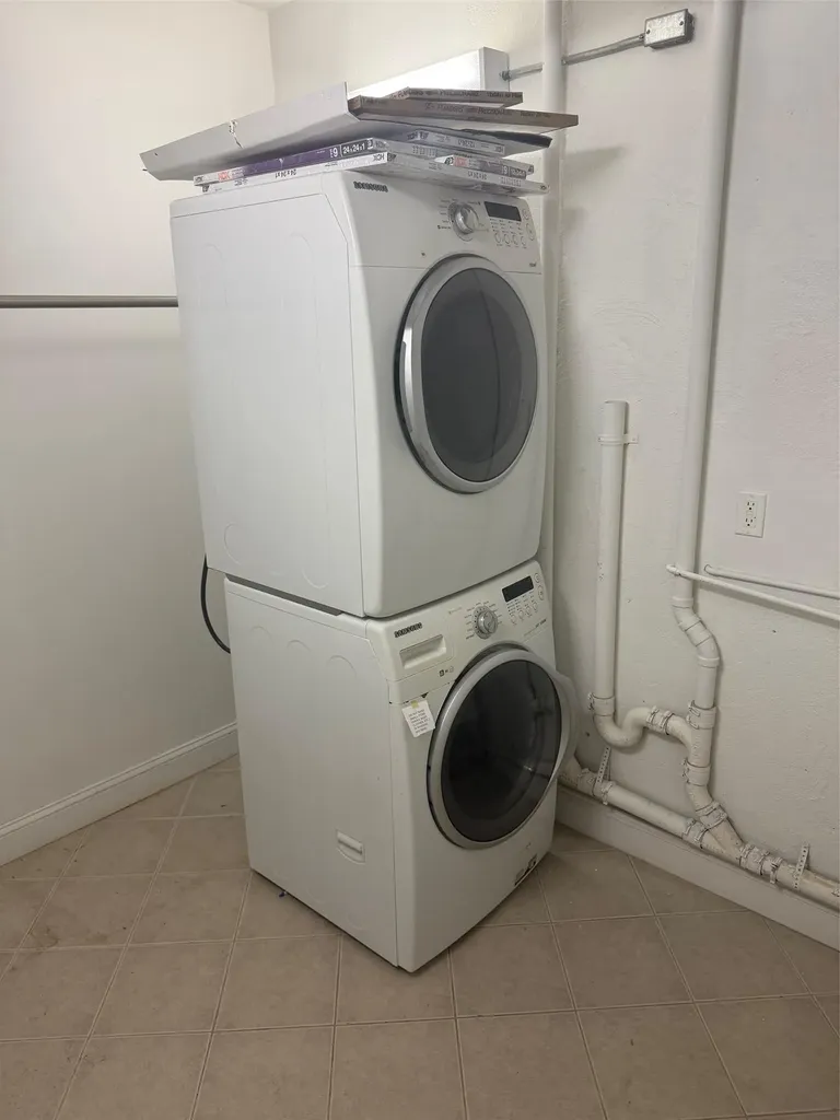 1357 Kew Avenue Hewlett NY 11557