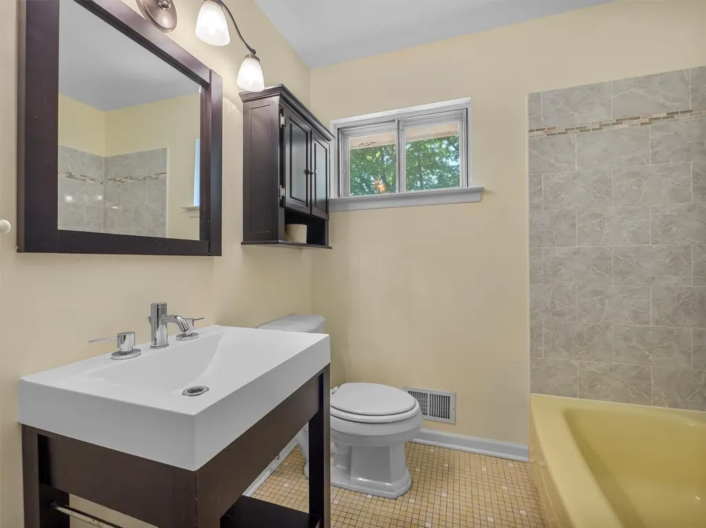 5 Crystal Street Spring Valley NY 10977