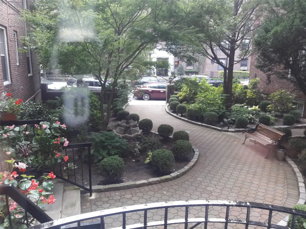 11007 73rd Road Forest Hills NY 11375