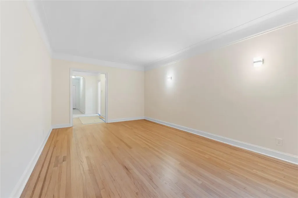 11007 73rd Road Forest Hills NY 11375