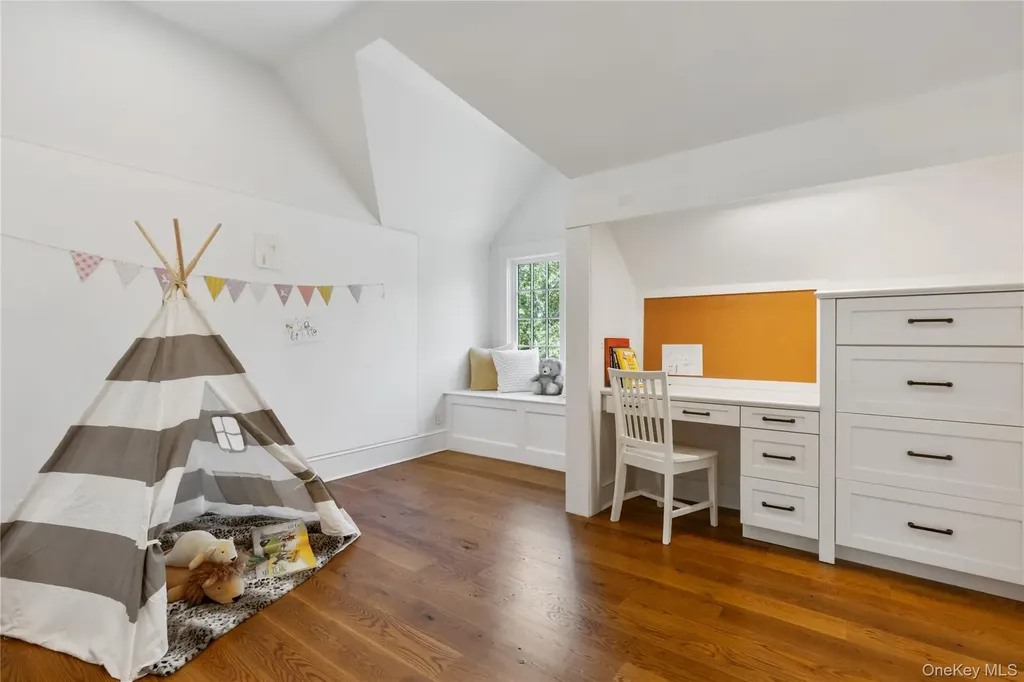 4 Commodore Avenue Rye NY 10580
