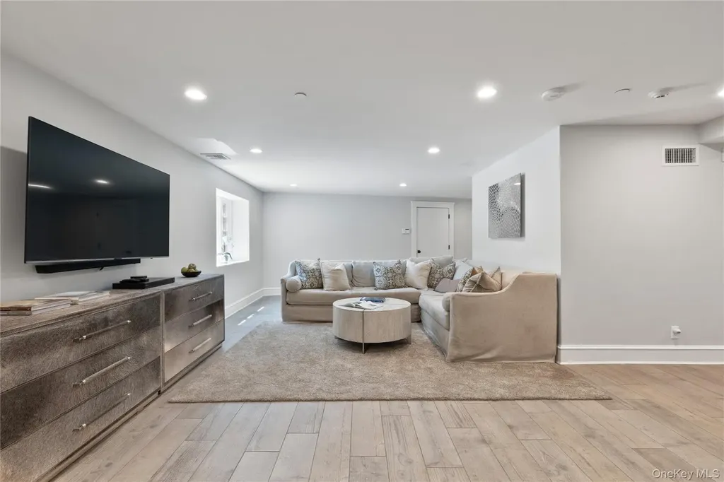4 Commodore Avenue Rye NY 10580