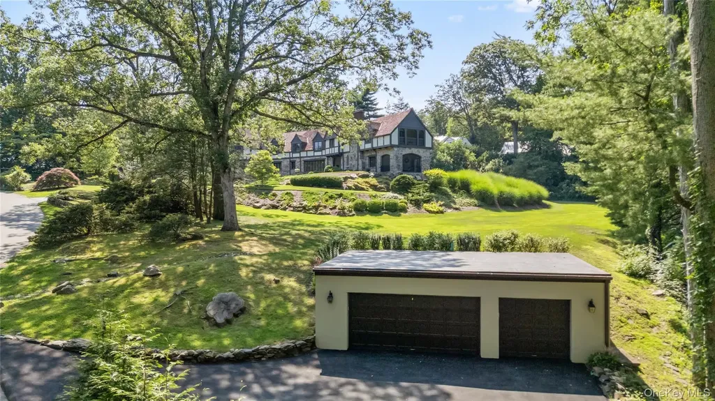 4 Commodore Avenue Rye NY 10580