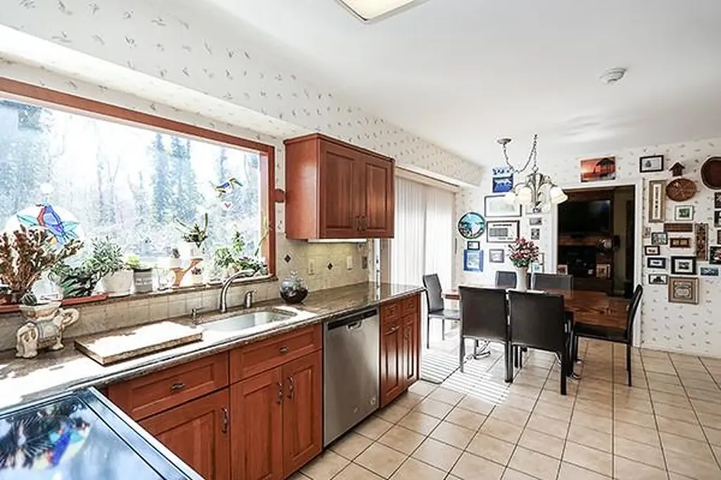 12 Rustic Gate Lane Dix Hills NY 11746