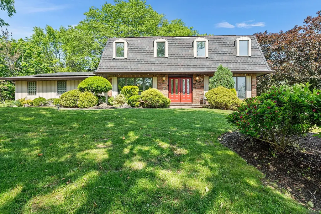 26 Lucille Lane Dix Hills NY 11746