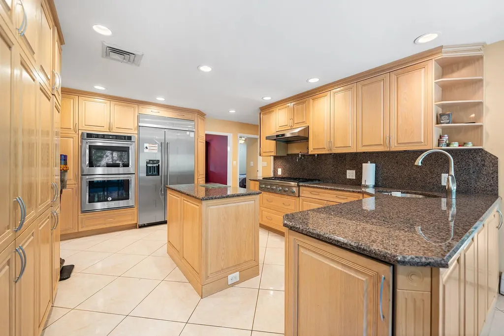 26 Lucille Lane Dix Hills NY 11746