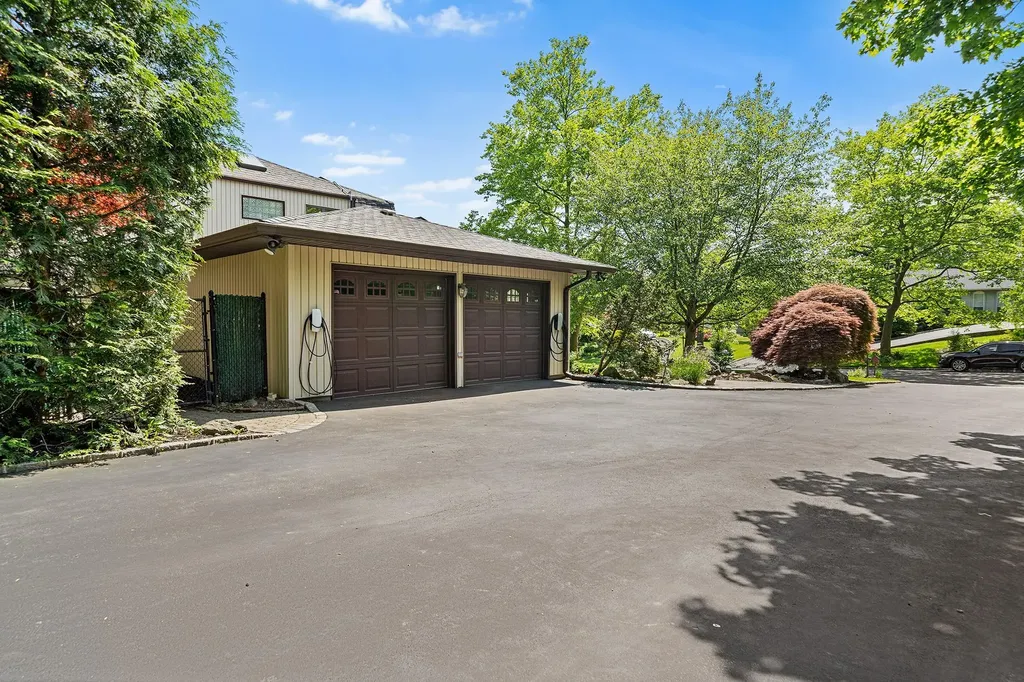 26 Lucille Lane Dix Hills NY 11746