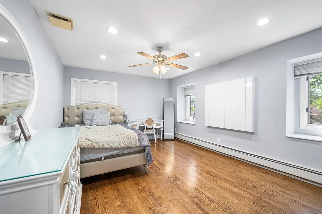 26 Lucille Lane Dix Hills NY 11746