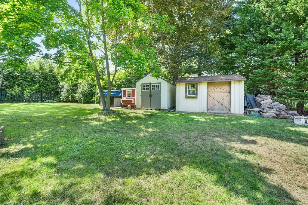 26 Lucille Lane Dix Hills NY 11746