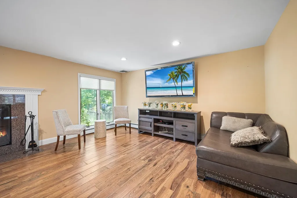 26 Lucille Lane Dix Hills NY 11746