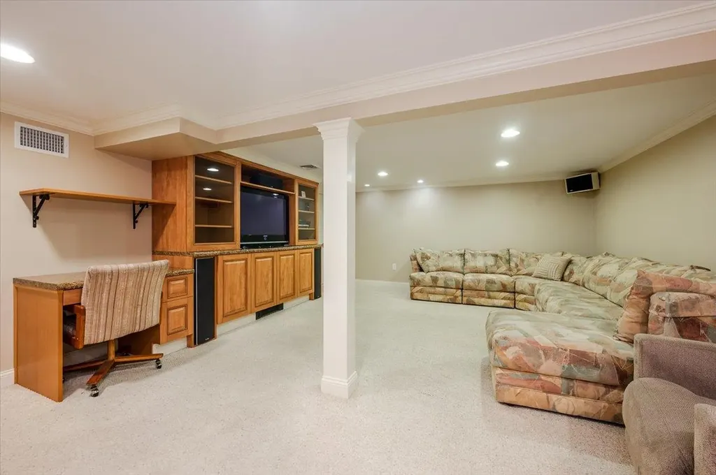 676 Central Avenue Massapequa NY 11758
